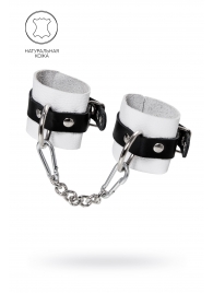 Бело-черные кожаные наручники с одним ремешком с люверсами - Pecado - купить с доставкой в Камышине