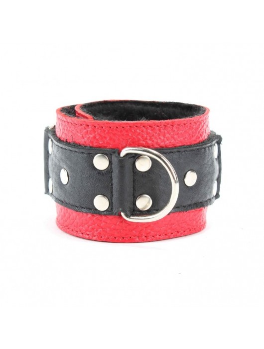 Красно-чёрные кожаные наручники с меховым подкладом - БДСМ Арсенал - купить с доставкой в Камышине