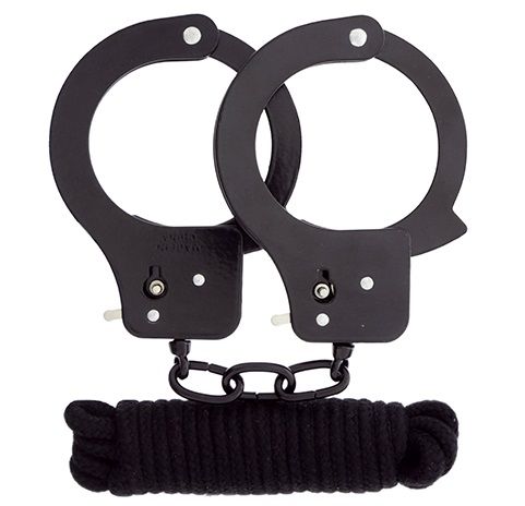 Чёрные наручники из листового металла в комплекте с веревкой BONDX METAL CUFFS LOVE ROPE SET - Dream Toys - купить с доставкой в Камышине